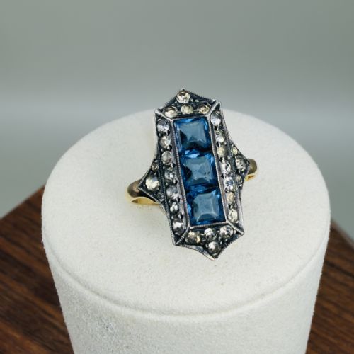 18ct Gold Art Deco Blue Sapphire & White Paste Stones Cluster Set in Silver Ring