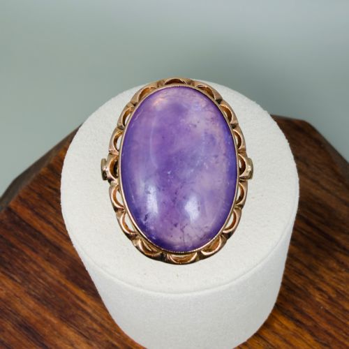 14ct Rose Gold Vintage Large Cabochon Lavender Jade Ring, 10.4 Grams