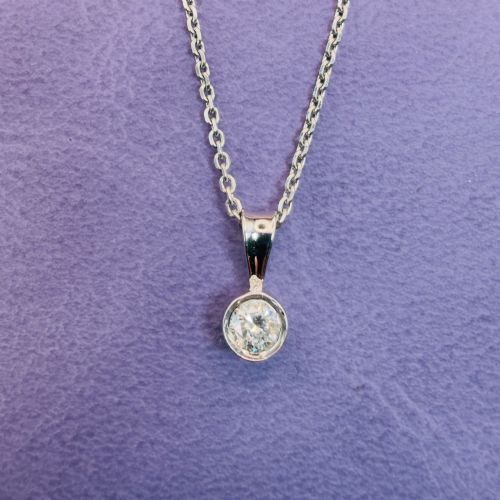 9ct White Gold Diamond (0.25ct) Solitaire Pendant Necklace