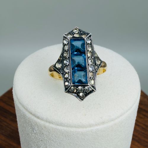 18ct Gold Art Deco Blue Sapphire & White Paste Stones Cluster Set in Silver Ring