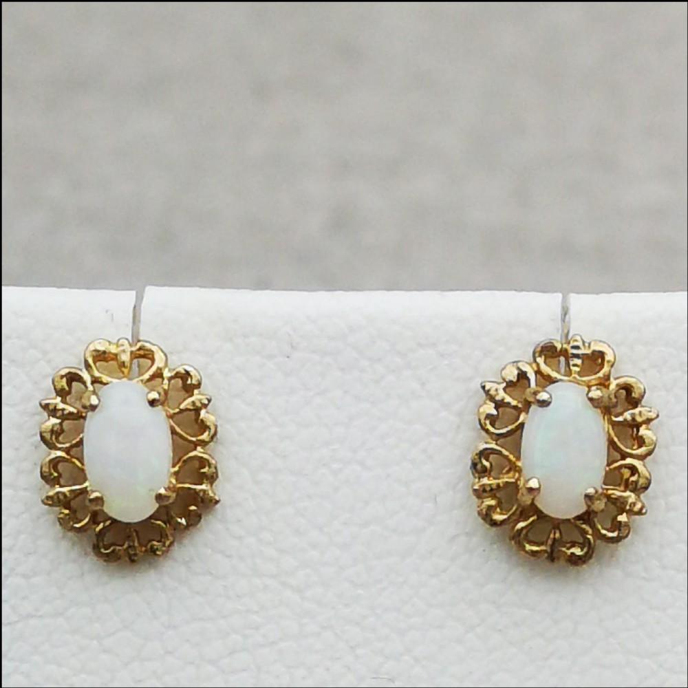 9ct Gold Opal Stud Earrings