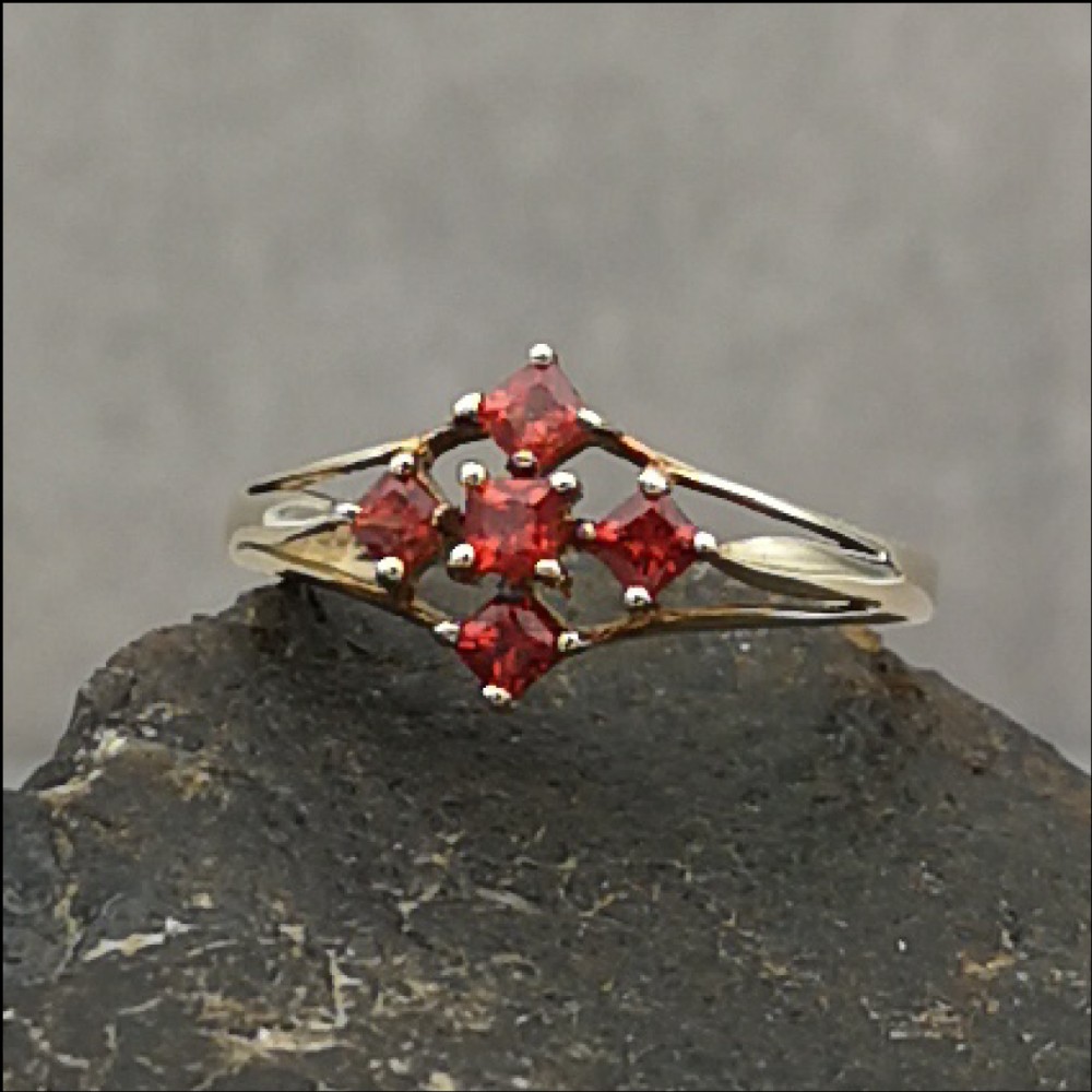9ct Gold Five Stone Red Topaz Cluster Ring
