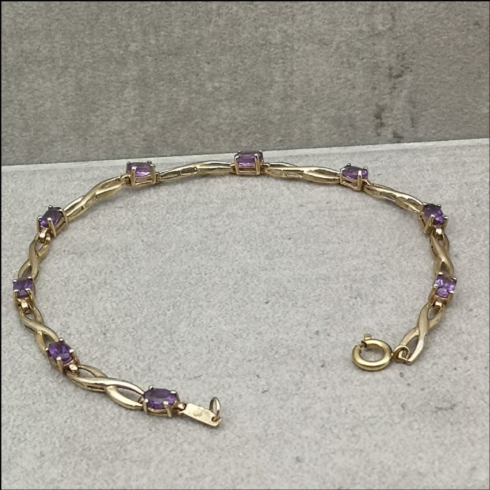 9ct Gold Amethyst Bracelet 