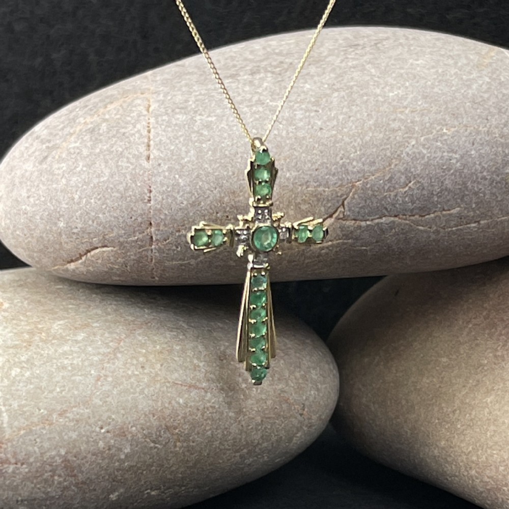 9ct Gold Emerald & Diamond Cross Pendant Necklace