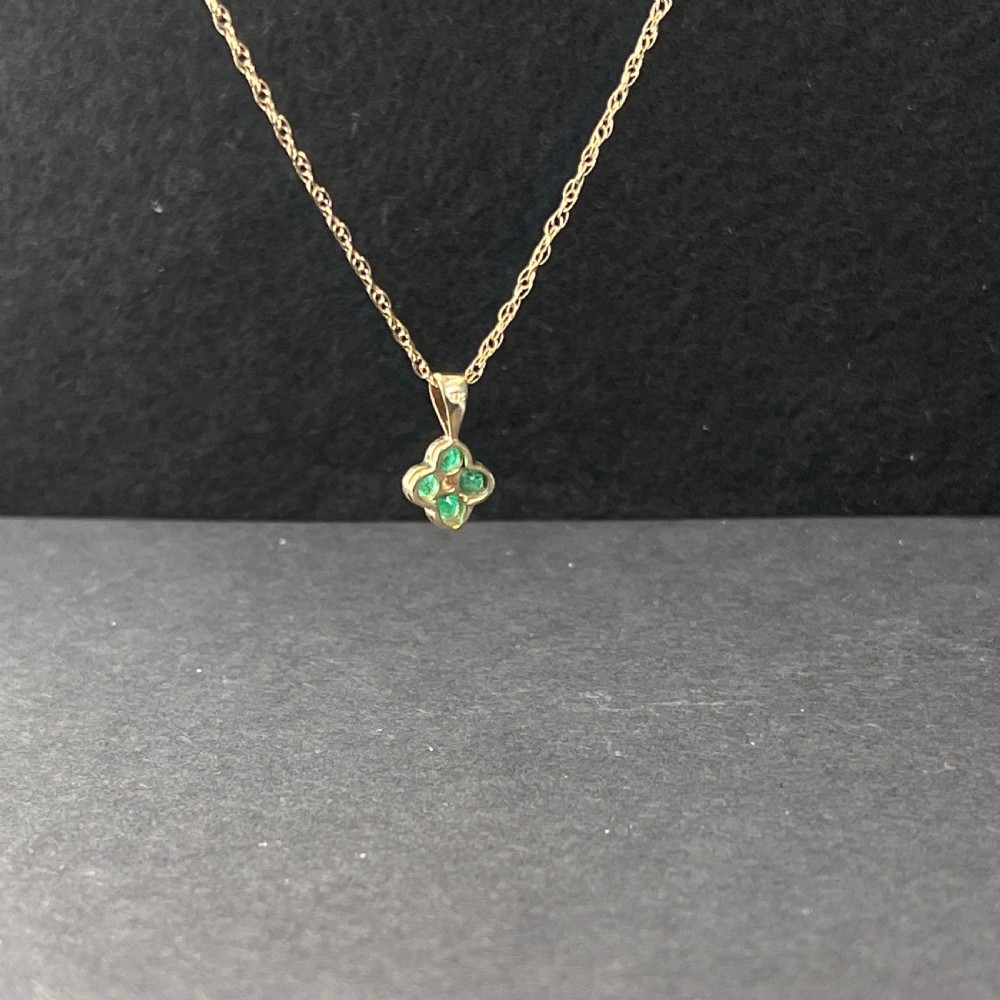 9ct Gold Emerald Clover & Diamond Pendant Necklace View VIII