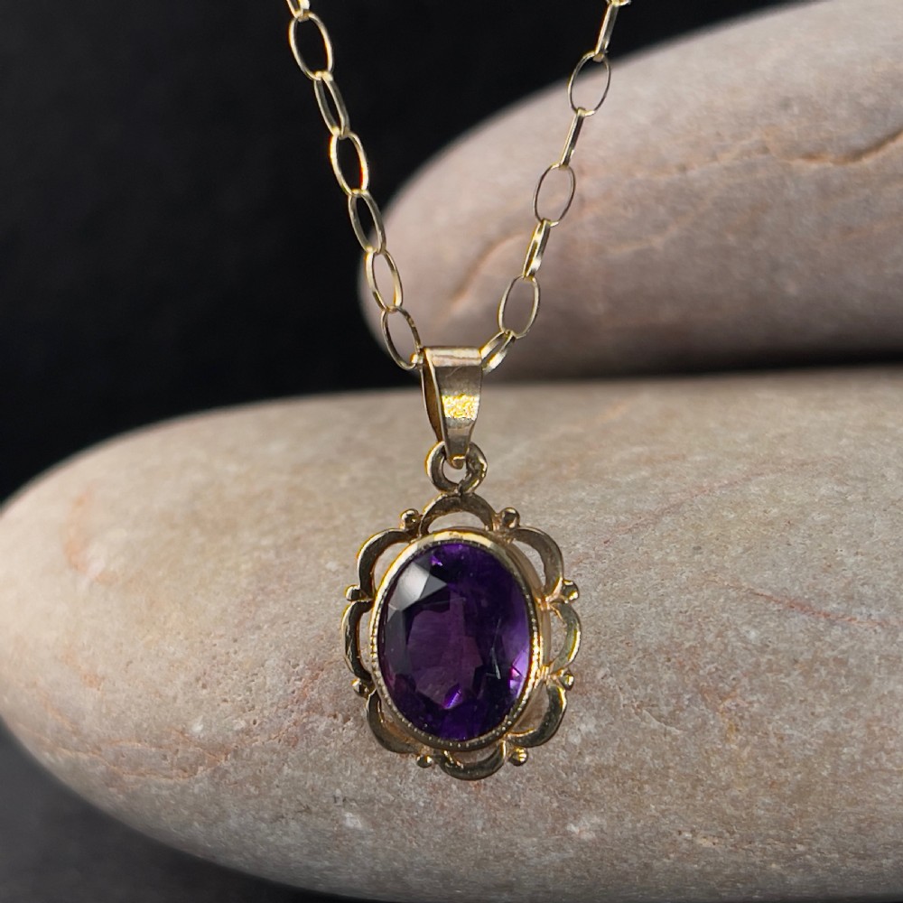 9ct Gold Amethyst Pendant Necklace