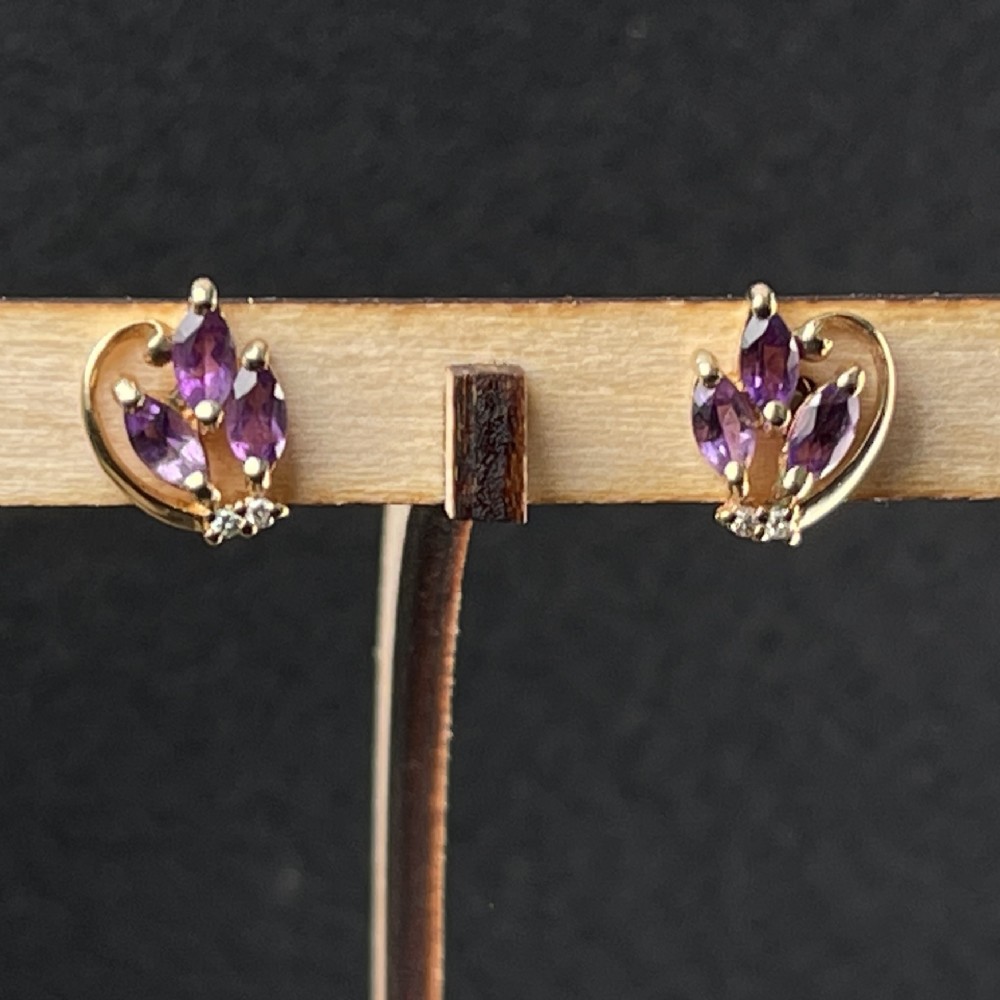 9ct Gold Diamond & Amethyst Stud Earrings