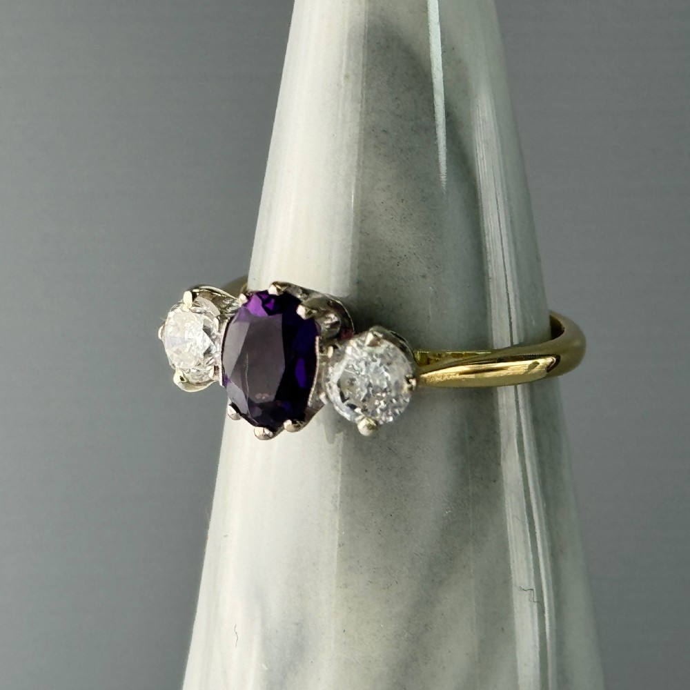 18ct Gold Art Deco Diamond & Amethyst Trilogy Ring View X