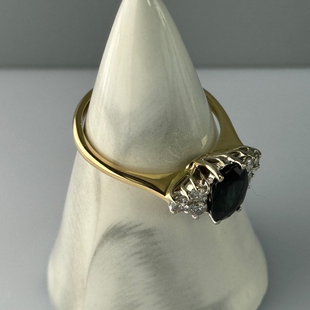 18ct Gold Oval Cut Sapphire & Diamond Cluster Ring View VIII