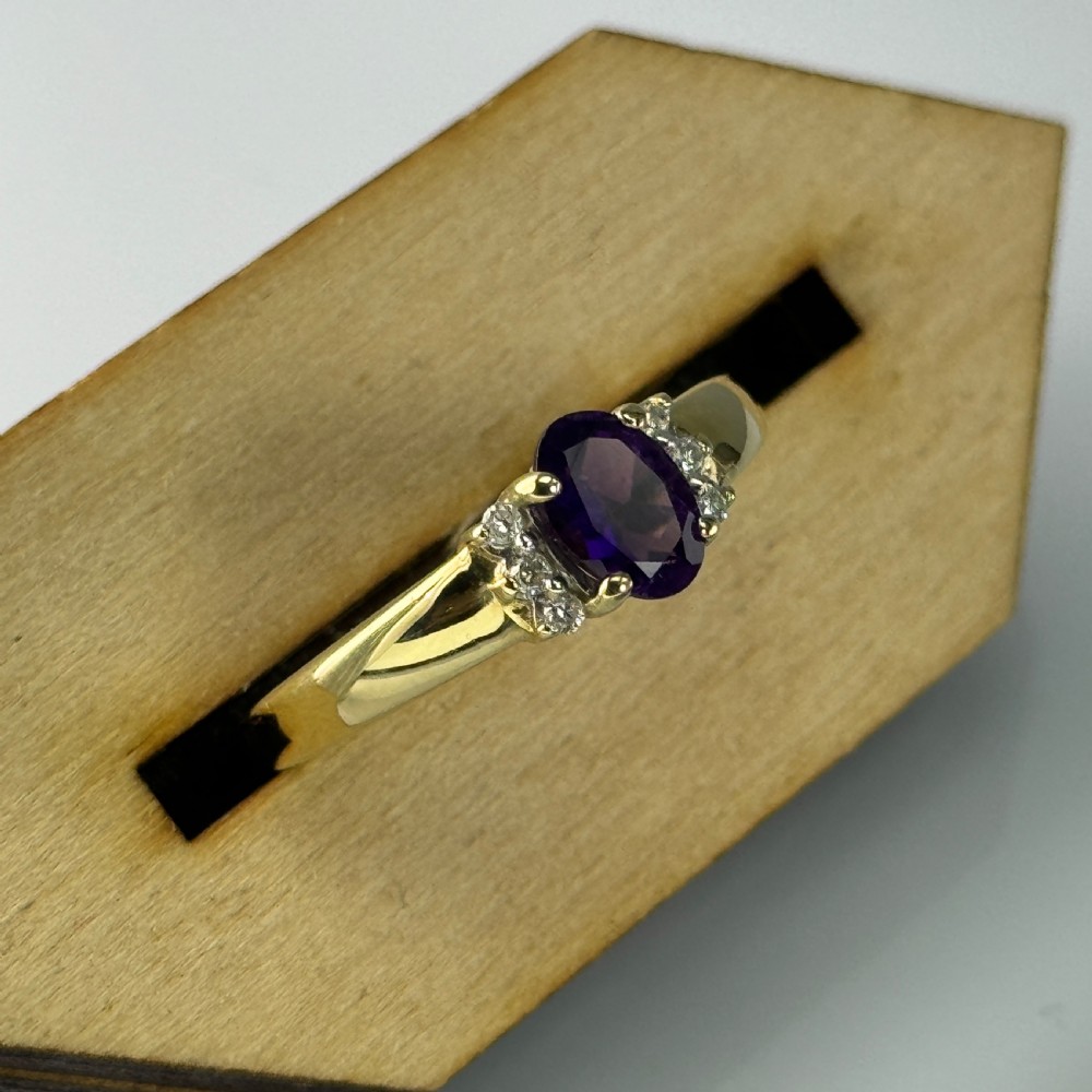 18ct Gold Amethyst & Diamond Cluster Ring View X