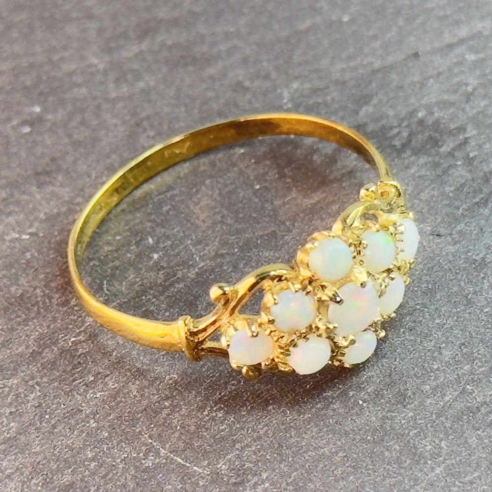 9ct Gold Vintage Opal Cluster Ring View V
