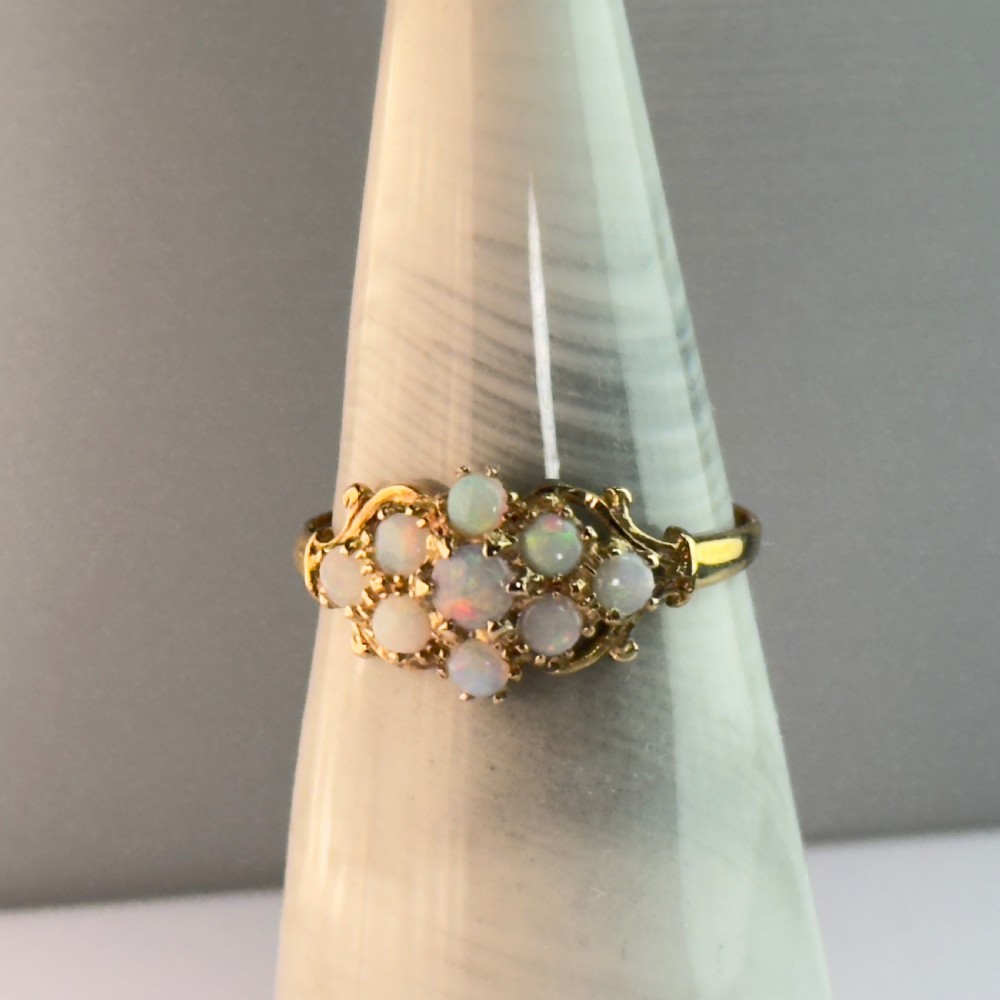 9ct Gold Vintage Opal Cluster Ring View IX