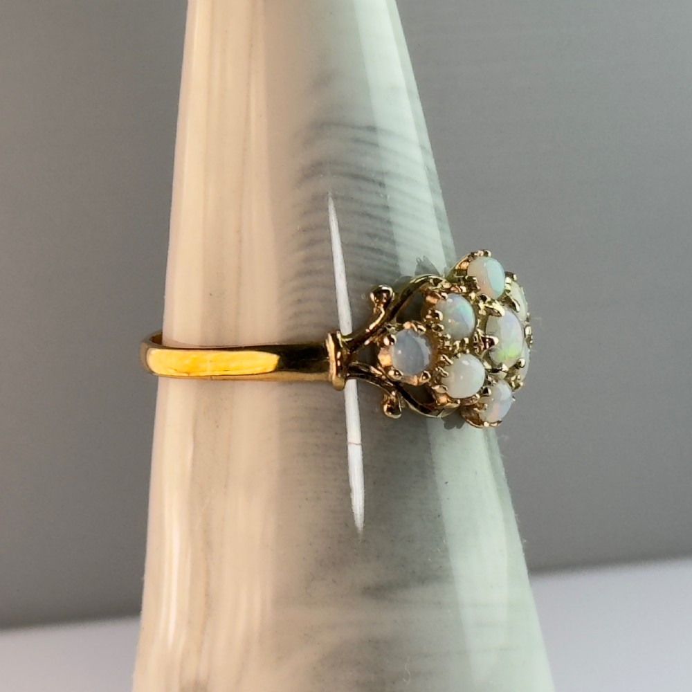 9ct Gold Vintage Opal Cluster Ring View XI