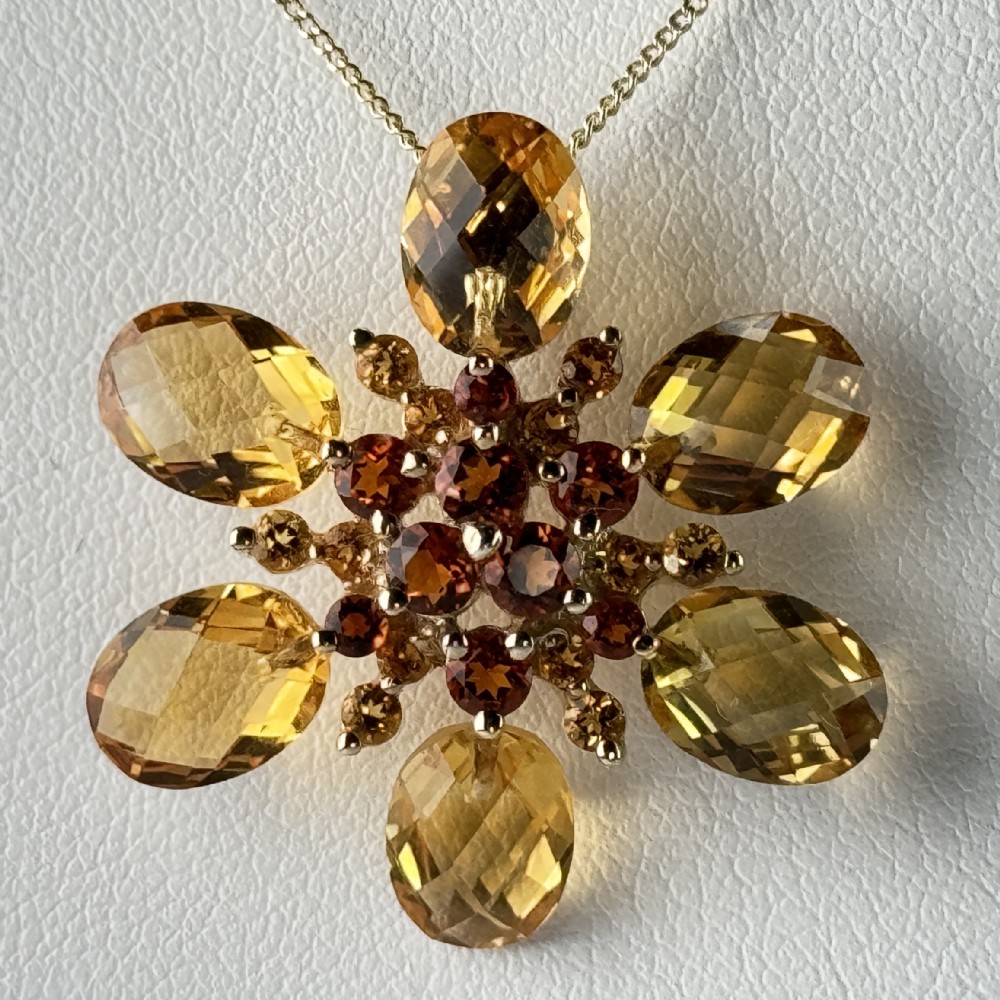 9ct Gold Citrine & Whiskey Quartz Star Pendant Necklace