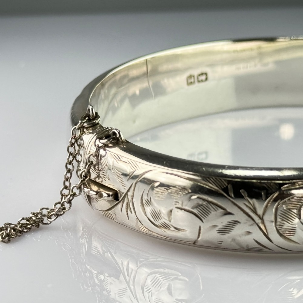 Victorian Silver Scroll Effect Hinged Bangle c.1891 View V
