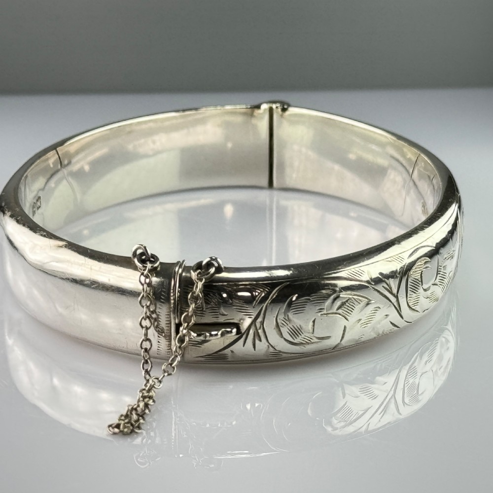 Victorian Silver Scroll Effect Hinged Bangle c.1891 View VI