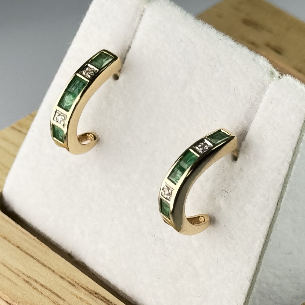 9ct Gold Emerald & Diamond Rounded Stud Earrings 