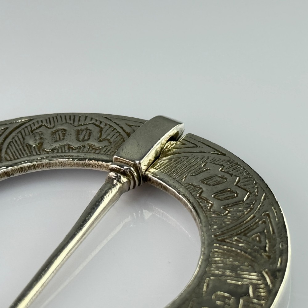 Alexander Ritchie 'Marriage Brooch' Glasgow c.1924 View V