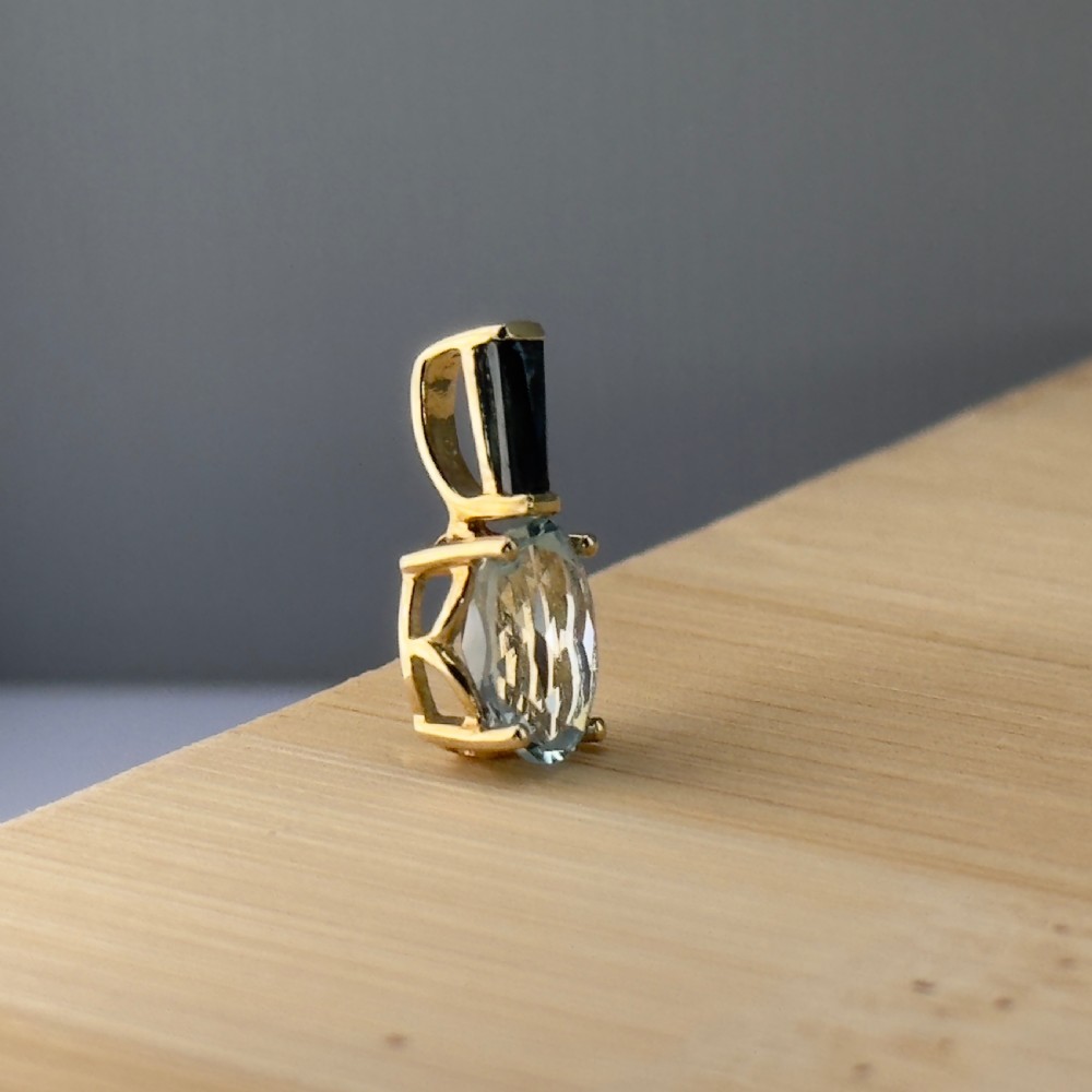 9ct Gold Unusual Aquamarine & Sapphire Pendant View III