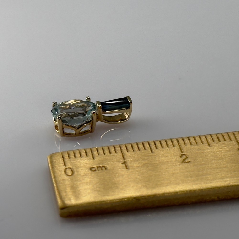 9ct Gold Unusual Aquamarine & Sapphire Pendant View IX