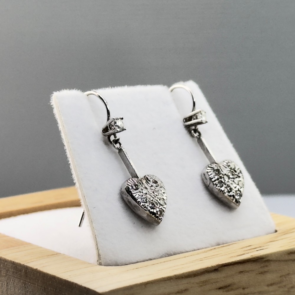 18ct White Gold Sweetheart Dangly Earring View VII