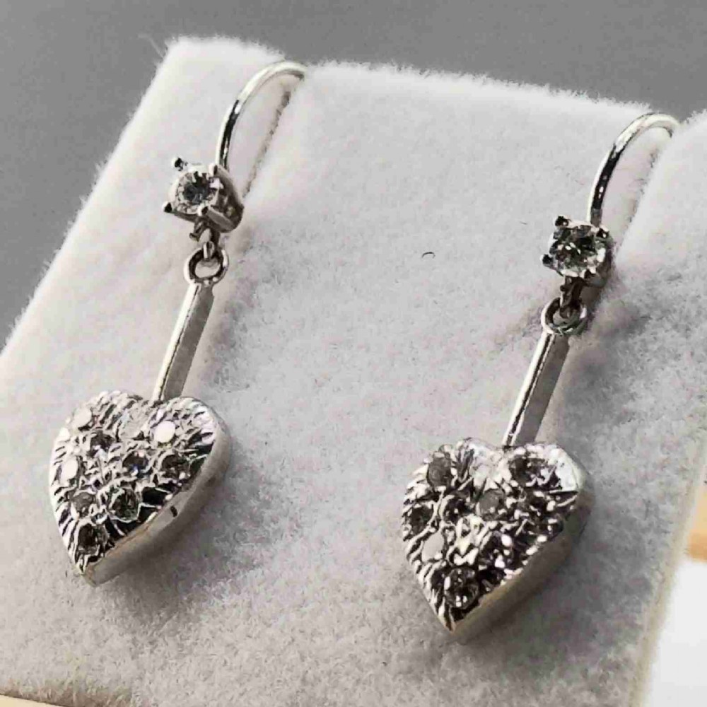 18ct White Gold Sweetheart Dangly Earring