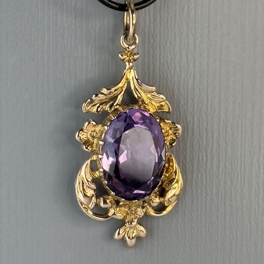 9ct Gold Victorian Large Amethyst Pendant