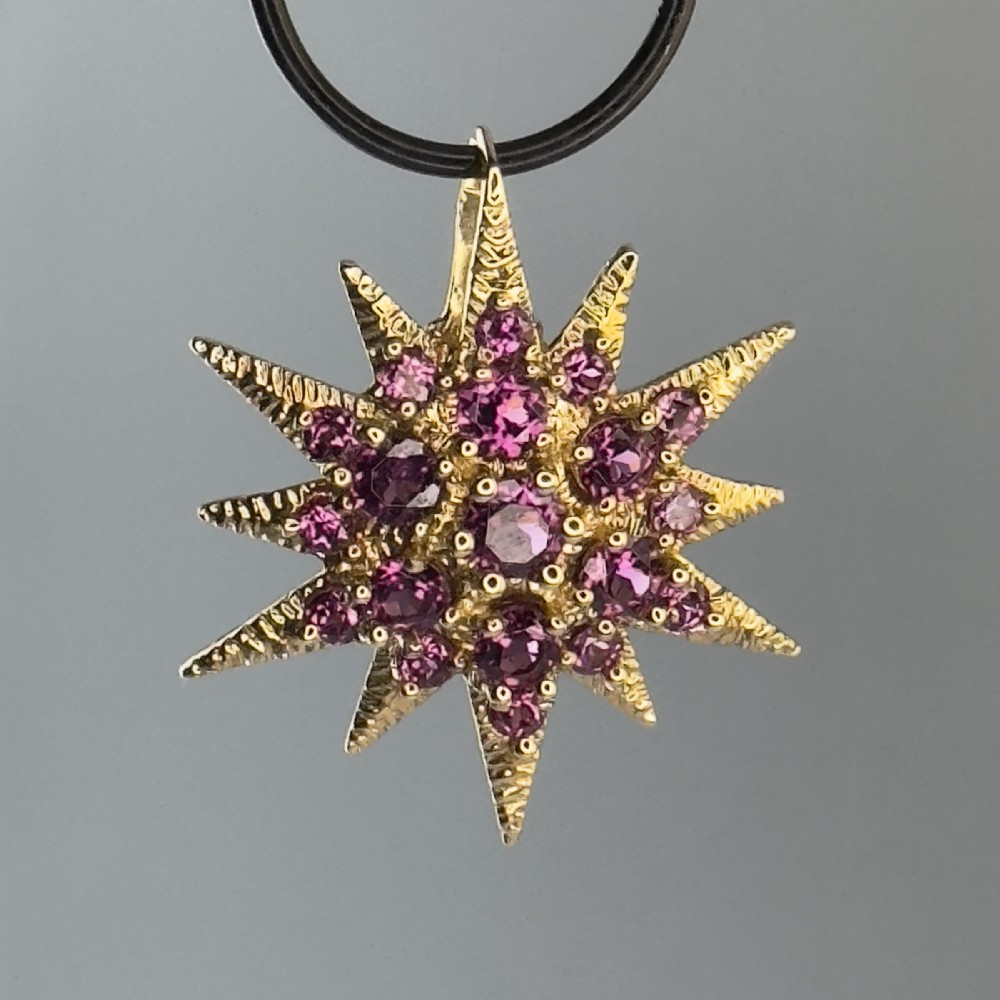 9ct Gold Almandine Garnet Starburst Cluster Pendant