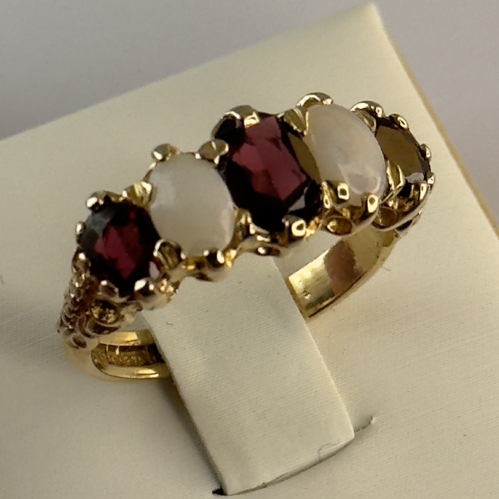 Antique 9ct Gold Opal & Garnet Five Stone Ring
