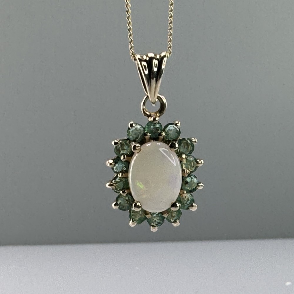 9ct Gold Opal & Emerald Cluster Pendant Necklace
