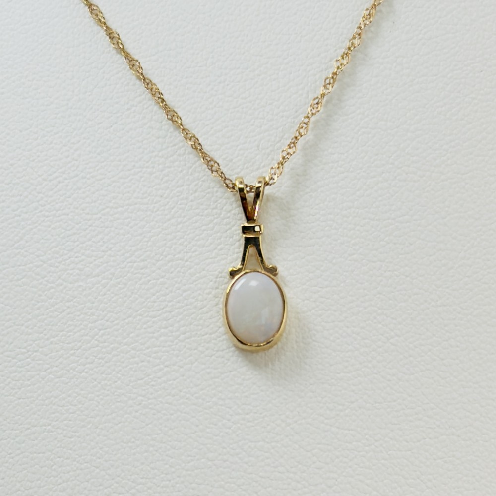 9ct Gold Opal Drop Pendant Necklace