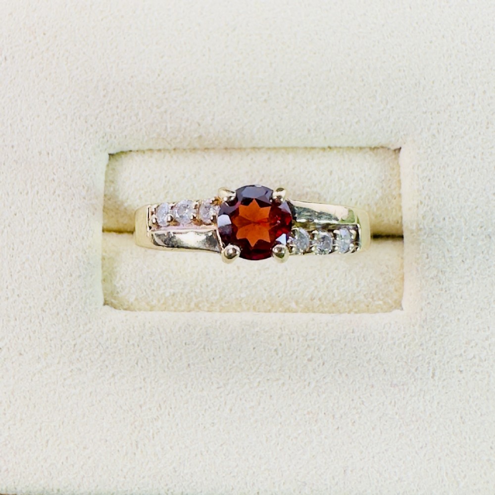 9ct Yellow Gold Garnet and Diamond Cluster Ring