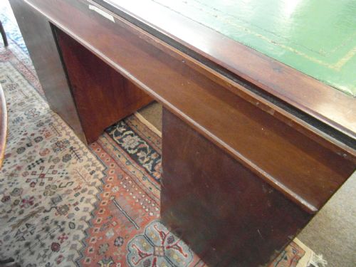 VICTORIAN OAK LEATHER TOP WRITING DESKVICTORIAN OAK WRITING DESK - ADDITIONAL PHOTO 2