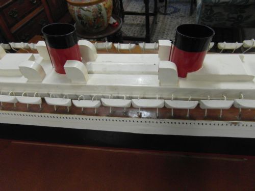 QUEEN MARY CUNARD WHITE STAR LINE WORKING MODEL SHIP - ADDITIONAL PHOTO 2