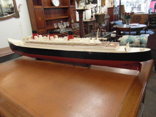 QUEEN MARY CUNARD WHITE STAR LINE WORKING MODEL SHIP - ADDITIONAL PHOTO 10