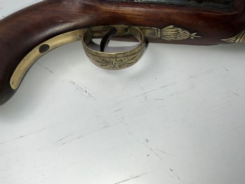 A RARE FLINTLOCK OVERCOAT PISTOL FOR AN INSPECTOR OF MAIL COACHES - ADDITIONAL PHOTO 2