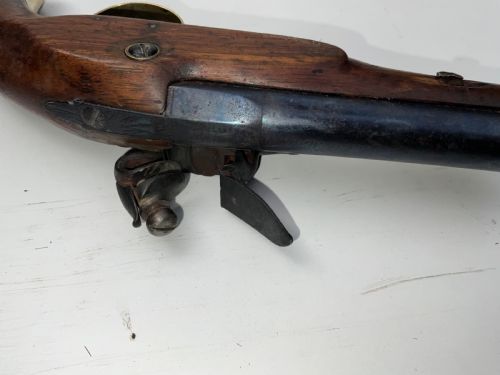 A RARE FLINTLOCK OVERCOAT PISTOL FOR AN INSPECTOR OF MAIL COACHES - ADDITIONAL PHOTO 8