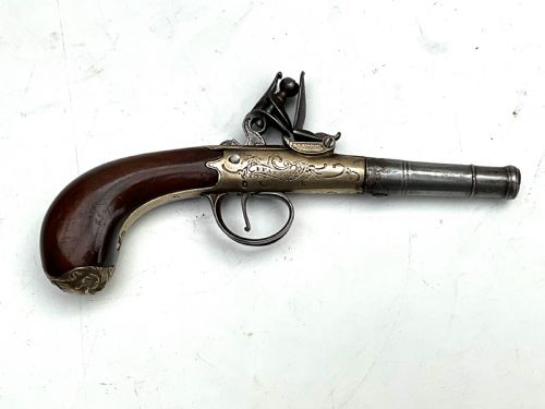 AN 18TH CENTURY FLINTLOCK QUEEN ANNETYPE GREATCOAT PISTOL BY I PARR LONDON - ADDITIONAL PHOTO 4