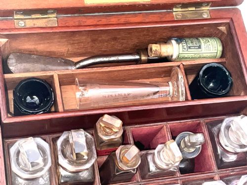GEORGE III APOTHECARY BOX WITH CONTENTS - ADDITIONAL PHOTO 6