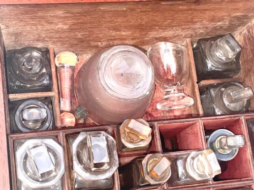 GEORGE III APOTHECARY BOX WITH CONTENTS - ADDITIONAL PHOTO 7