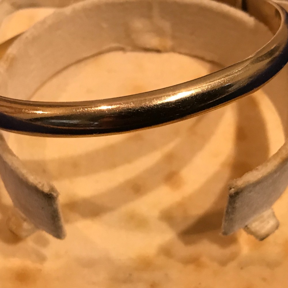 Lady’s 9 ct hallmarked Gold  bracelet  View IX