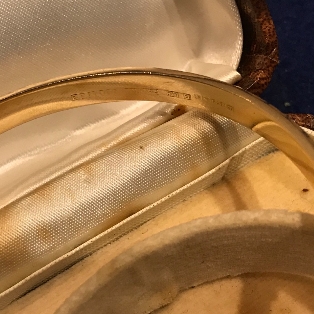 Lady’s 9 ct hallmarked Gold  bracelet  View X