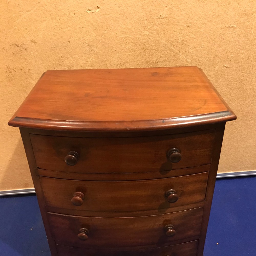 Apprentice chest of bow front drawers Victorian  View II