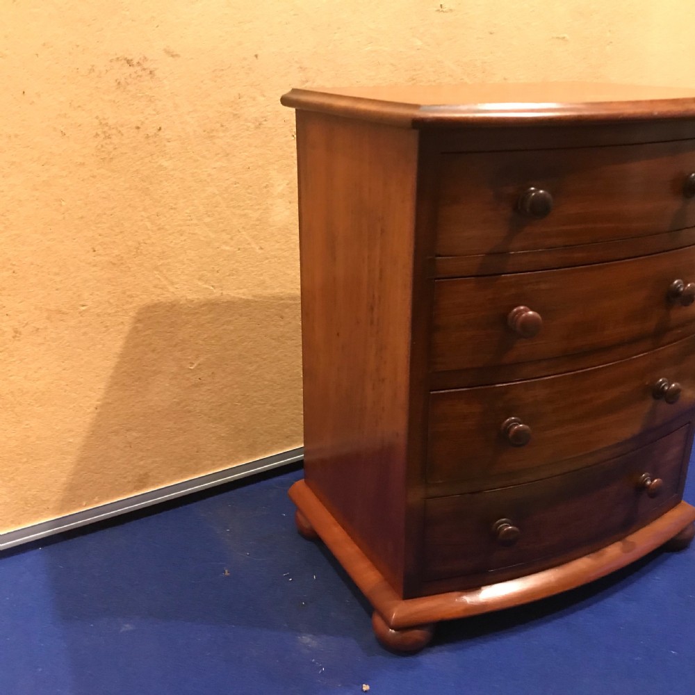 Apprentice chest of bow front drawers Victorian  View III