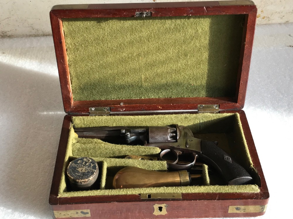 Pistol percussion mid 19th century comes boxed