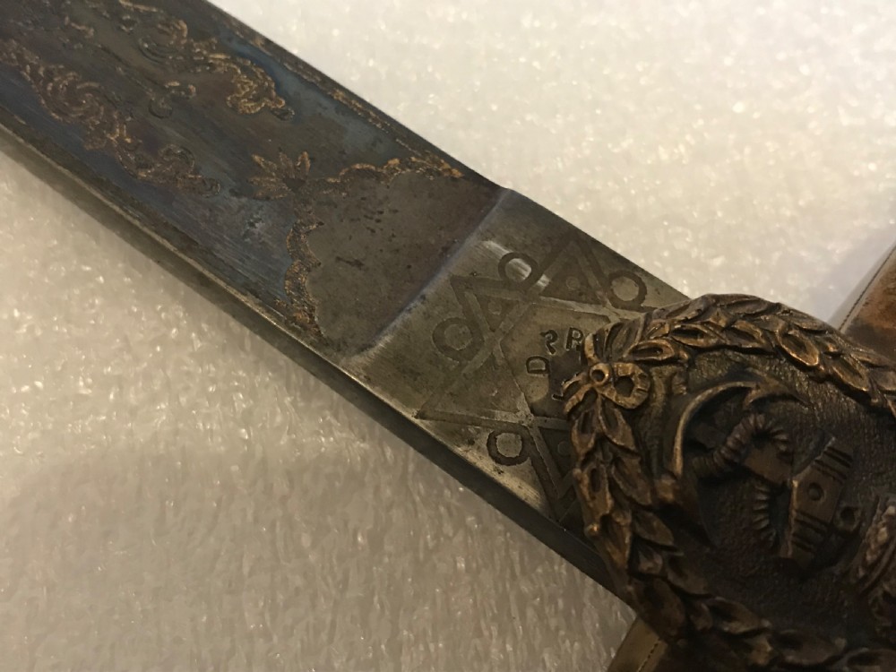 Royal Navy  GRV Officers Sword and belt View XVII