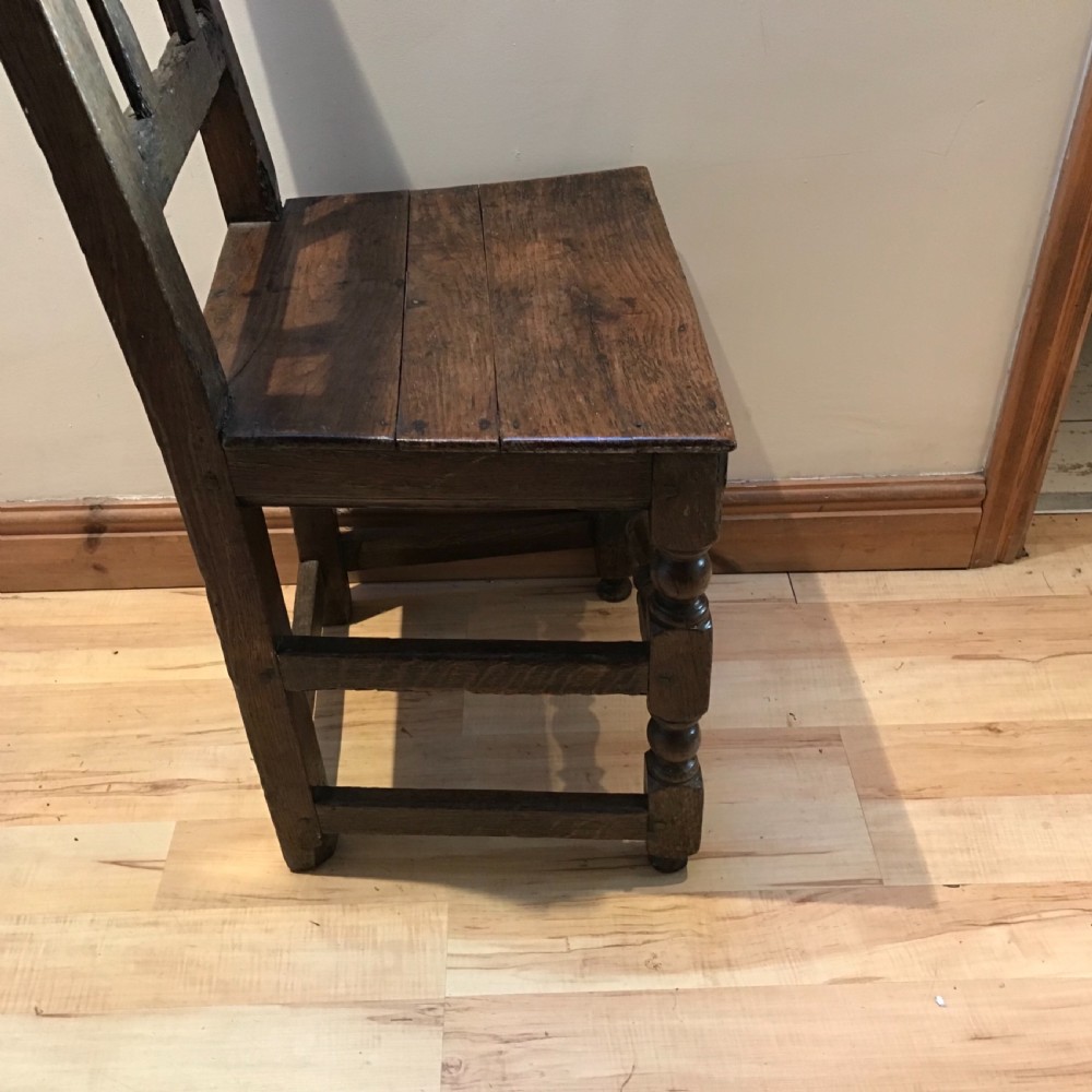 1680’s oak pegged chair View XIV