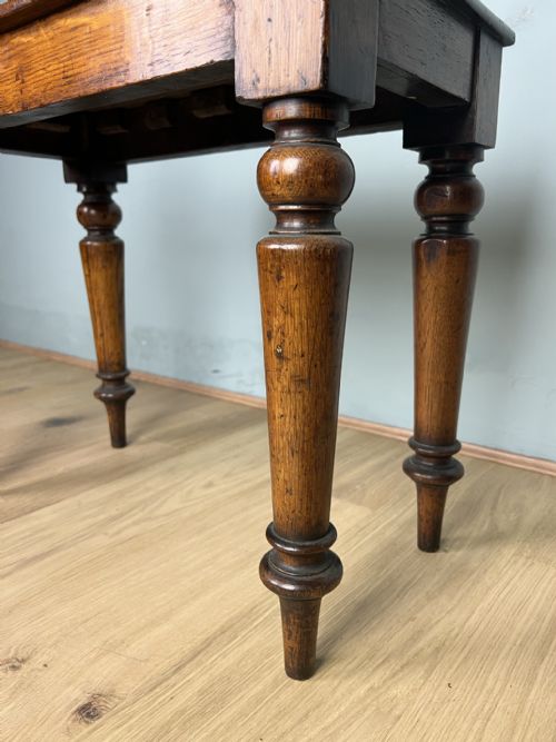 SMALL 19TH CENTURY OAK HALL BENCHSTOOL - ADDITIONAL PHOTO 3