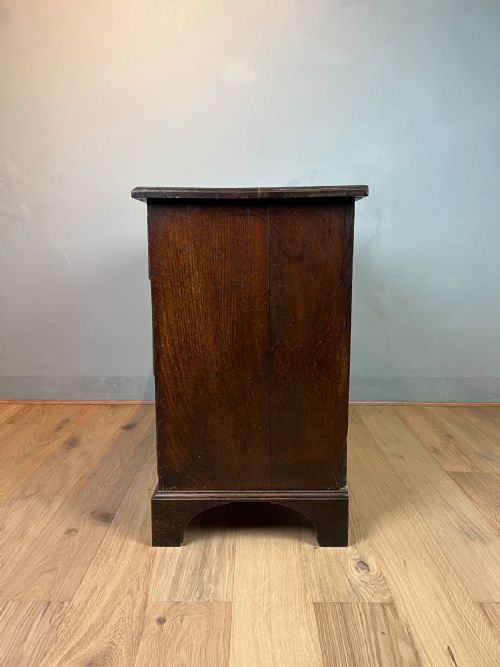 SMALL OAK CHEST OF DRAWER CIRCA 1750 - ADDITIONAL PHOTO 2