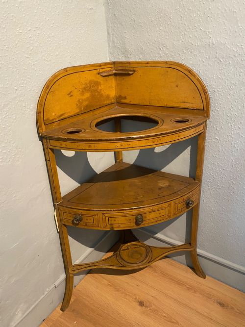 REGENCY PAINTED CORNER WASHSTAND - ADDITIONAL PHOTO 1